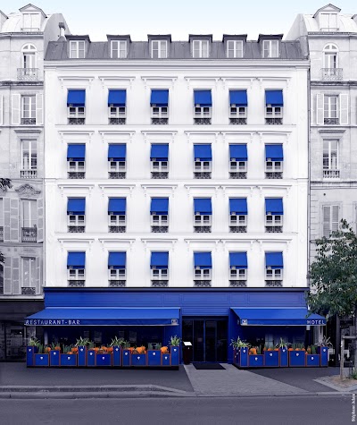 1K Hotel Paris – Façade