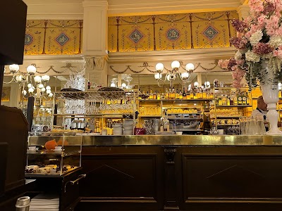 Le-Grand-Colbert-Brasserie-Parisienne-2-2.jpg