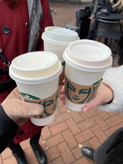 Starbucks-3.jpg